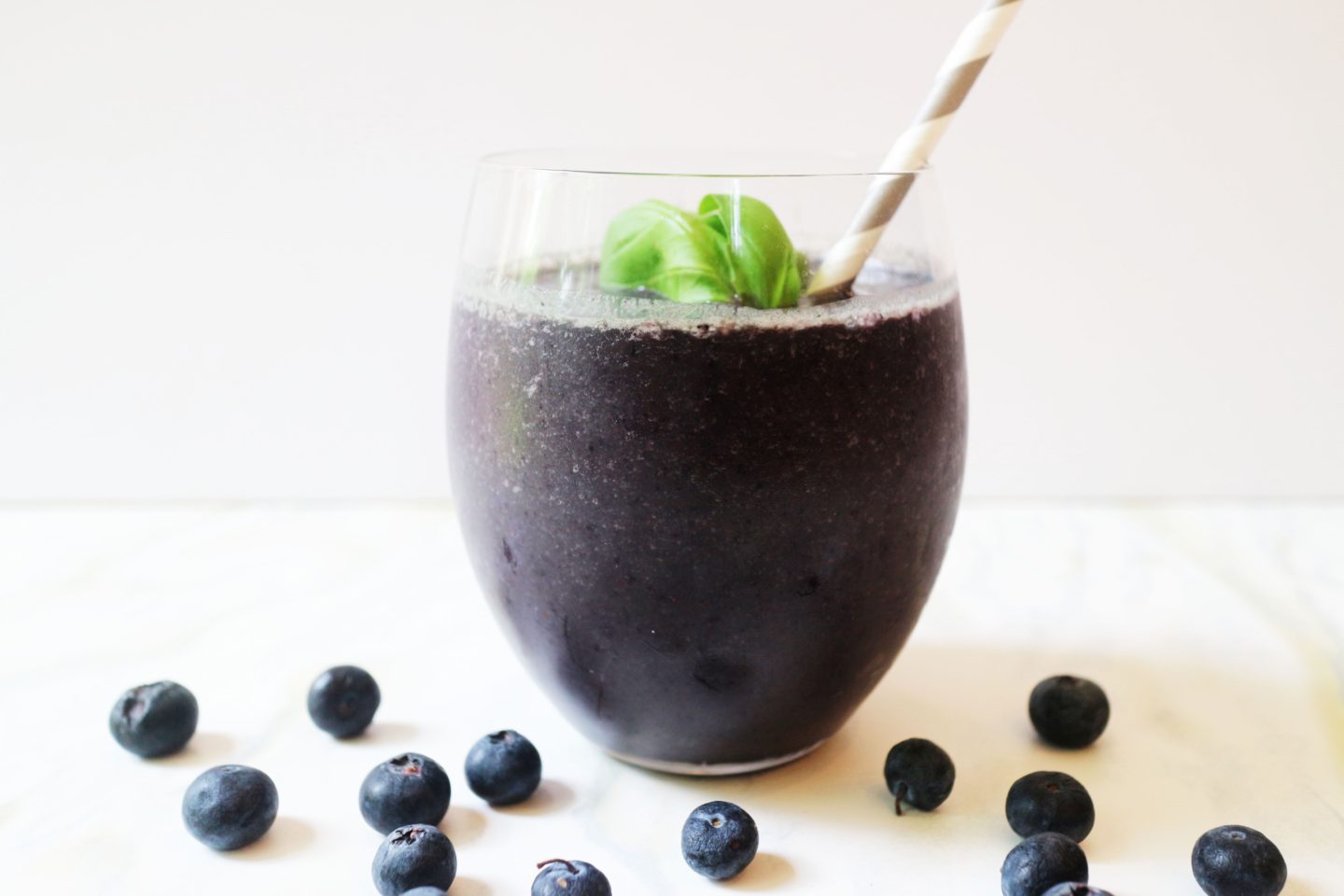 Cauliflower, Blueberry and Spinach Smoothie • Sage & Celery