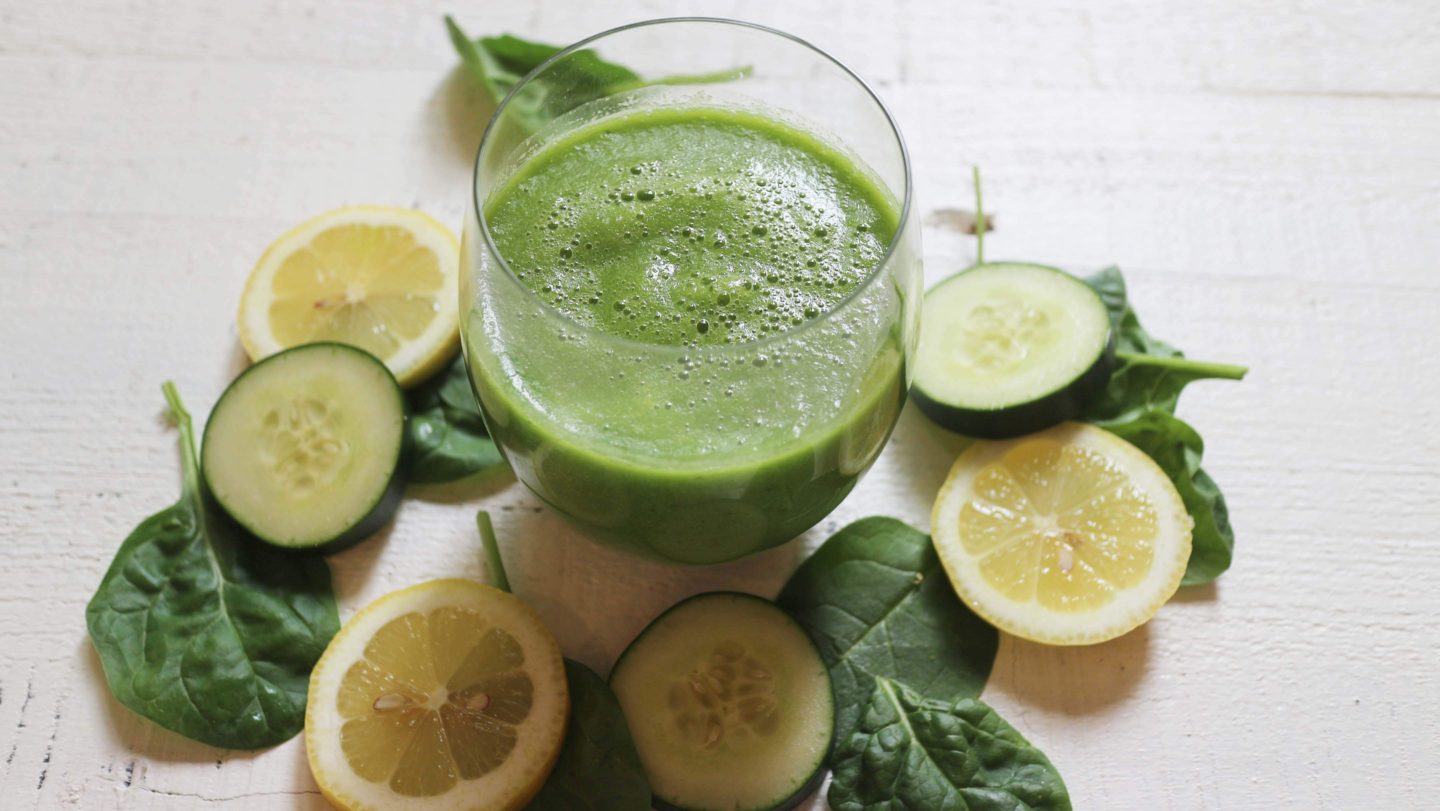 Celery Juice with Lemon and Spinach